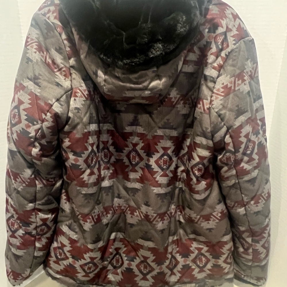 Pendleton Ladies’ Hooded Reversible Faux Fur/Native-Inspired Aztec Jacket - Picture 8 of 14